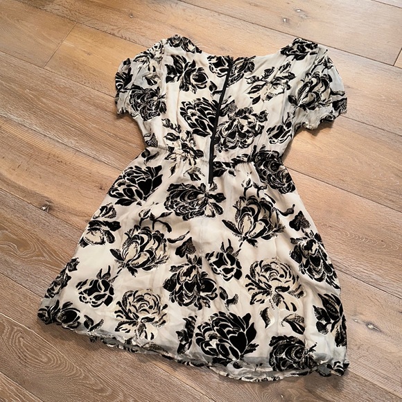 Alice and Olivia A line floral dress - Picture 14 of 16